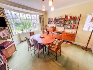 DINING ROOM- click for photo gallery